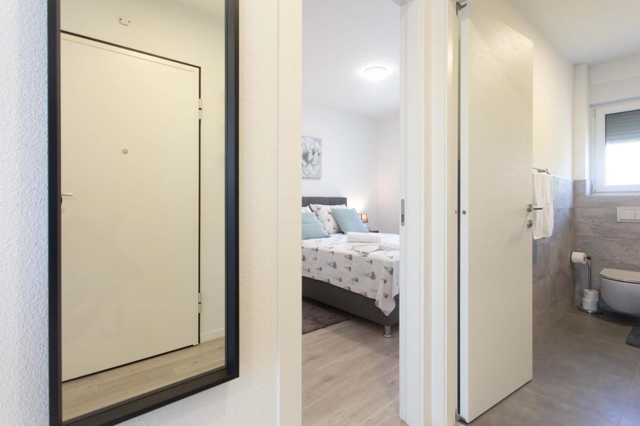Delminium Apartment Kastela Bagian luar foto
