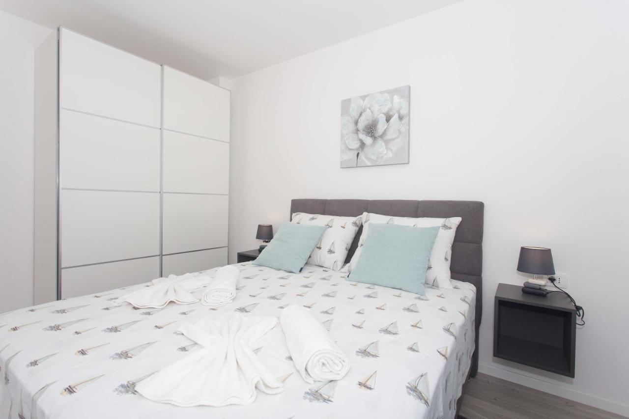 Delminium Apartment Kastela Bagian luar foto